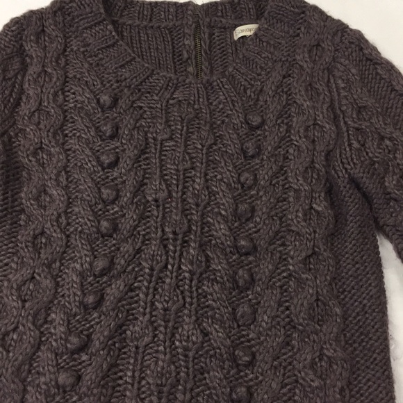 Sweater - Picture 2 of 8